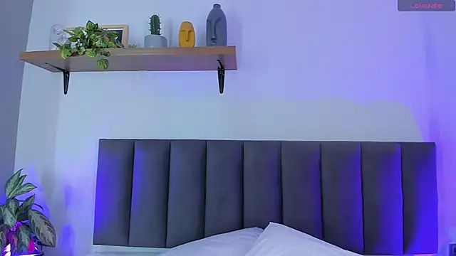 Cristalfoxy  online show from 05.18.26