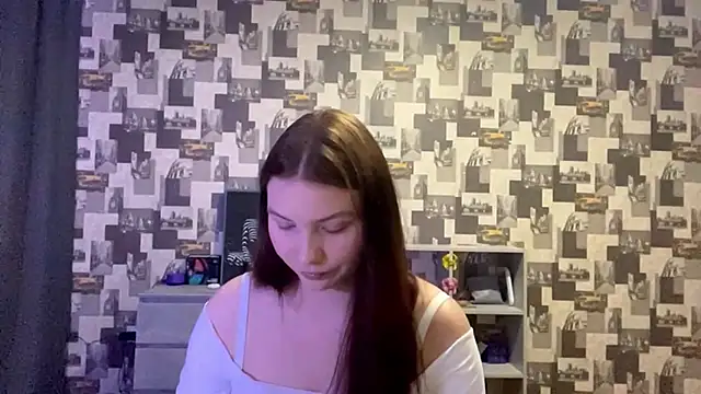 Snapshot of SwiiSweet chatting on 09.09.25 SwiiSweet online show from 09.09.25