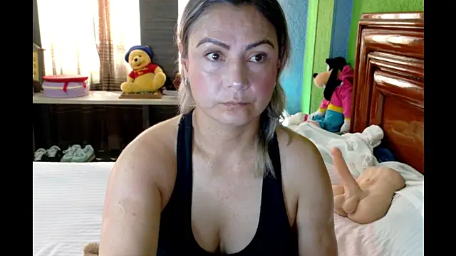 Snapshot of _Charlize_theron_ chatting on 06.11.26 Charlize theron online show from 06.11.26