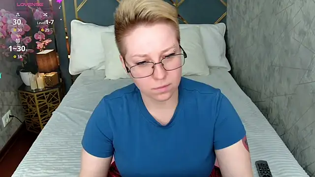 AlexandraGreen online show from 10.02.25