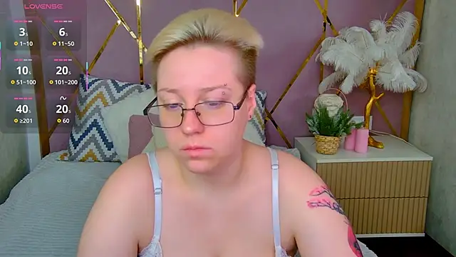 AlexandraGreen online show from 12.13.25