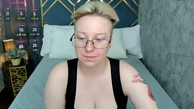 AlexandraGreen online show from 12.21.25