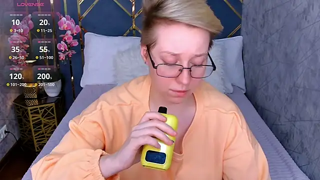 AlexandraGreen online show from 03.02.26