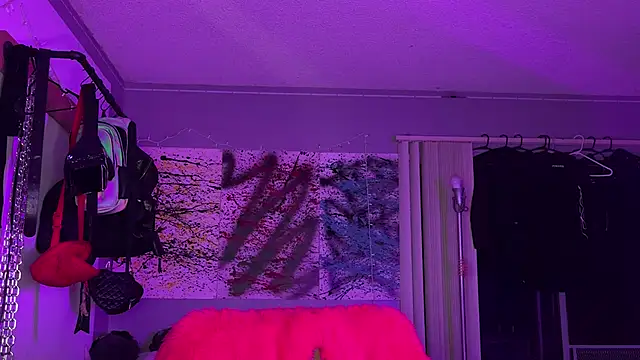 xoFrankie online show from 11.14.25