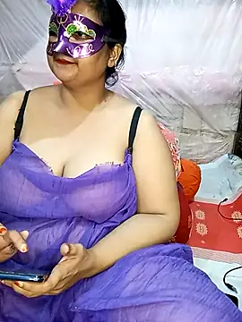 Tanisha-Chy online show from 10.11.25