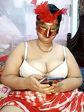 Tanisha-Chy online show from 10.31.25