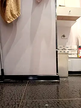 Snapshot of sergik- chatting on 10.31.25 sergik- online show from 10.31.25