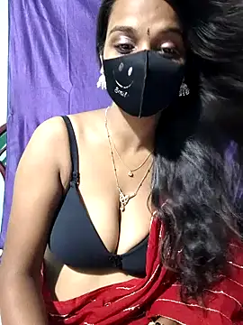 Snapshot of cutie_pei002 chatting on 10.13.25 cutie pei002 online show from 10.13.25