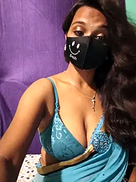 Snapshot of cutie_pei002 chatting on 10.24.25 cutie pei002 online show from 10.24.25