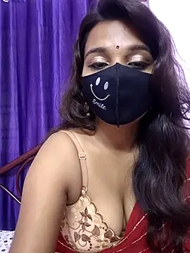 Snapshot of cutie_pei002 chatting on 11.24.25 cutie pei002 online show from 11.24.25