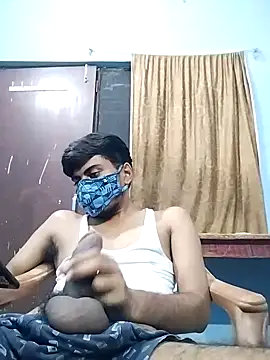 Snapshot of YourTarzan chatting on 09.23.25 YourTarzan online show from 09.23.25