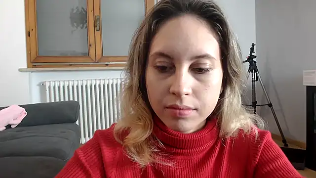 Snapshot of L_Sofia chatting on 11.02.25 L Sofia online show from 11.02.25