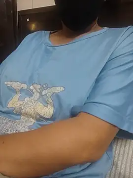 Snapshot of meenu_bhabhi547 chatting on 05.08.26 meenu bhabhi547 online show from 05.08.26