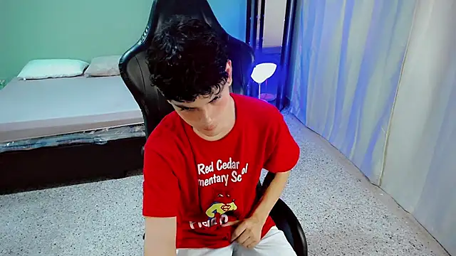 dilan hott  online show from 09.11.25