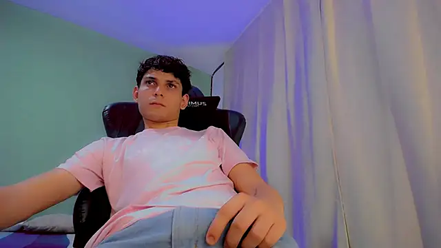 dilan hott  online show from 09.13.25