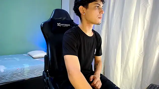 dilan hott  online show from 10.09.25