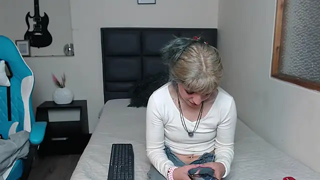 Amnesia  online show from 11.06.25