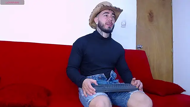 Snapshot of tommyblessd1 chatting on 09.14.25 tommyblessd1 online show from 09.14.25