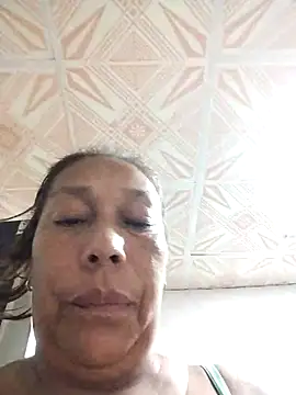 Naomi-Mature online show from 10.14.25