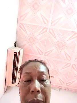 Naomi-Mature online show from 11.24.25