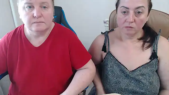 Snapshot of Bertie_Adeline chatting on 11.11.25 Bertie Adeline online show from 11.11.25