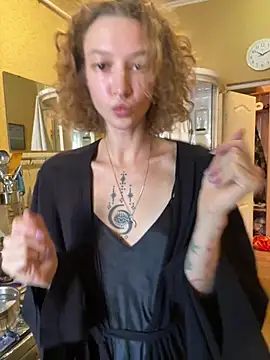 Snapshot of __grace__ chatting on 06.19.26 grace online show from 06.19.26