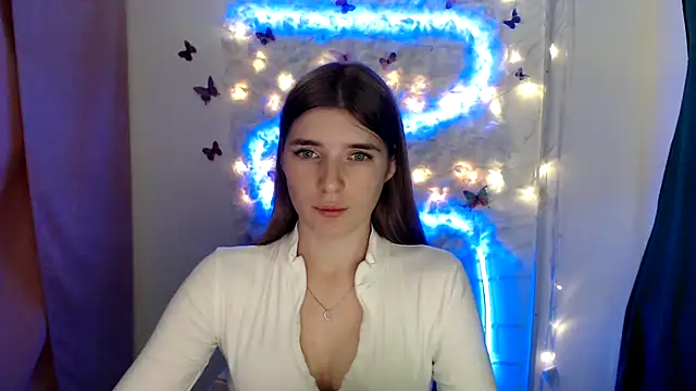 JuiceLips   online show from 09.16.25