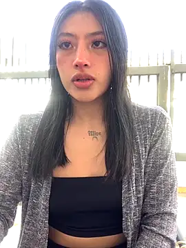 KloePink  online show from 10.04.25