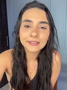 Snapshot of Zafira_Montiel chatting on 12.17.25 Zafira Montiel online show from 12.17.25