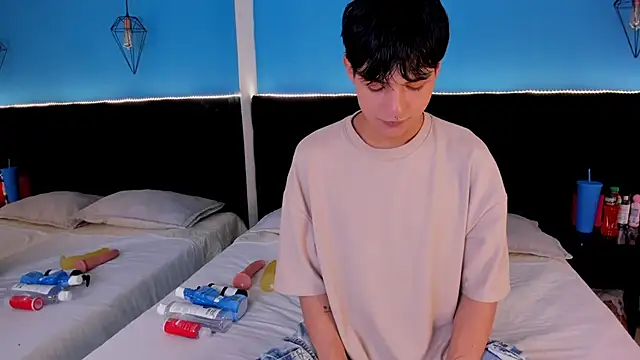 AleAurarashi online show from 09.11.25