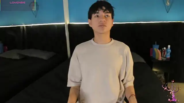 AleAurarashi online show from 09.19.25