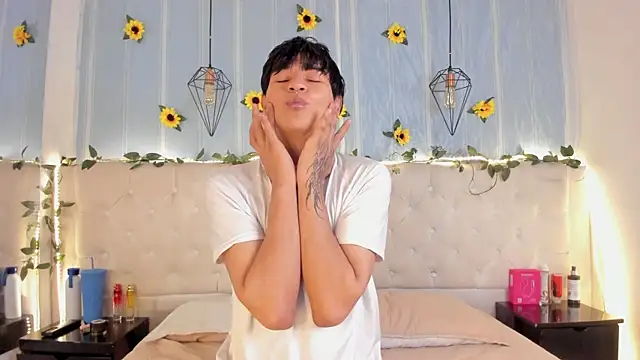 AleAurarashi online show from 10.06.25