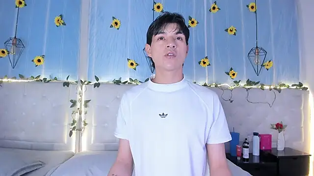 AleAurarashi online show from 11.07.25