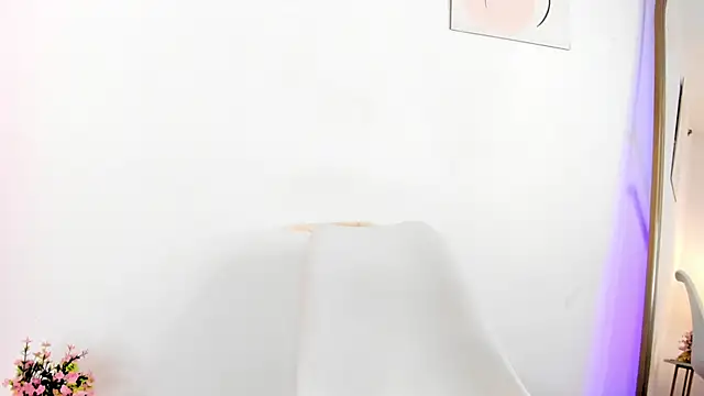 Snapshot of elzafuentes1 chatting on 09.10.25 elzafuentes1 online show from 09.10.25