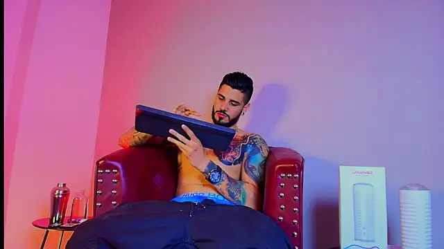 Snapshot of amodeus_bael_ chatting on 10.06.25 amodeus bael online show from 10.06.25