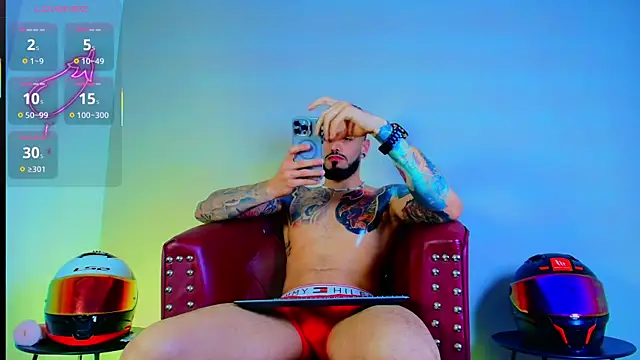 Snapshot of amodeus_bael_ chatting on 11.25.25 amodeus bael online show from 11.25.25