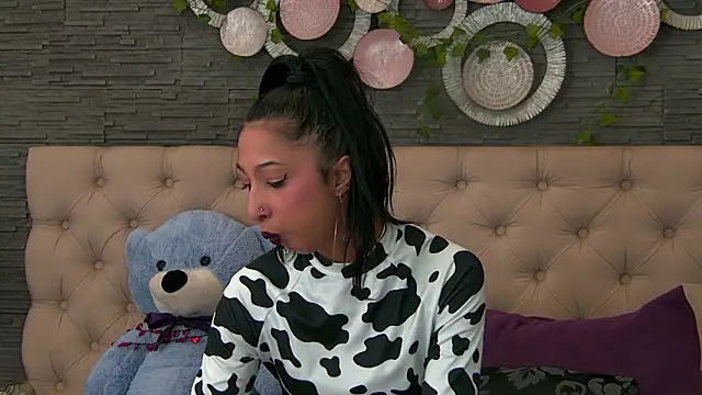 VannyFoxx online show from 03.13.26