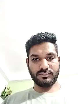 Snapshot of avi007p chatting on 09.11.25 avi007p online show from 09.11.25