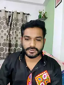 Snapshot of avi007p chatting on 09.28.25 avi007p online show from 09.28.25