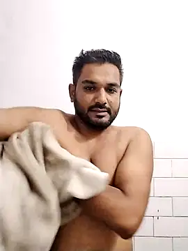 Snapshot of avi007p chatting on 10.07.25 avi007p online show from 10.07.25