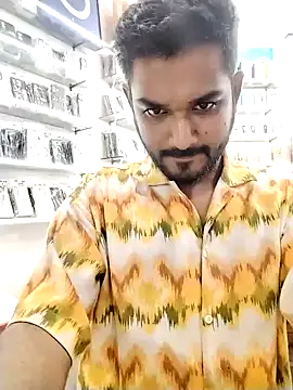 Snapshot of avi007p chatting on 10.13.25 avi007p online show from 10.13.25