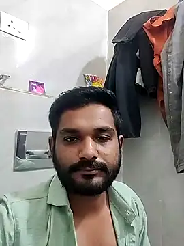 Snapshot of avi007p chatting on 11.04.25 avi007p online show from 11.04.25