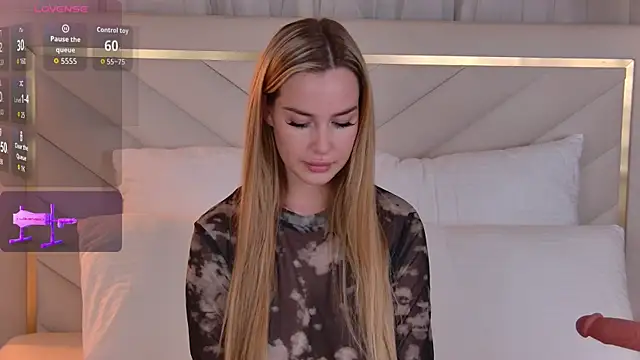 Snapshot of JaneBrock chatting on 09.19.25 JaneBrock online show from 09.19.25