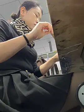 Snapshot of DHJM168 chatting on 12.02.25 DHJM168 online show from 12.02.25