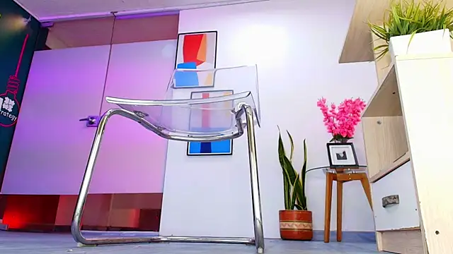 Snapshot of sweet_mile chatting on 09.26.25 sweet mile online show from 09.26.25