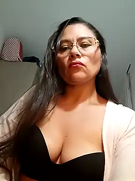 Isbettyche online show from 03.05.26