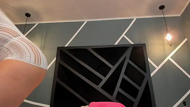 Alana cox  online show from 10.07.25