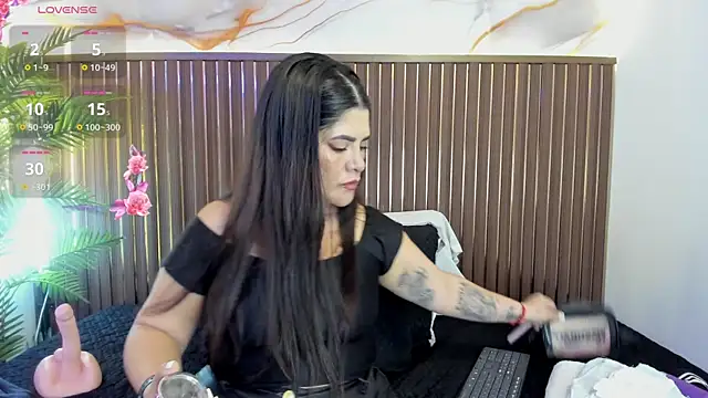 Roxie-NS online show from 04.11.26