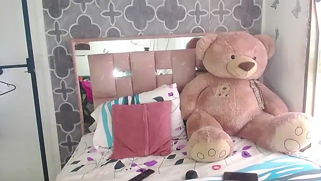 Snapshot of LicyEvans1 chatting on 05.10.26 LicyEvans1 online show from 05.10.26