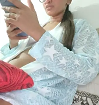 Snapshot of baby_jannat chatting on 11.14.25 baby jannat online show from 11.14.25